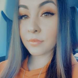 Meet your Posher, Daniela